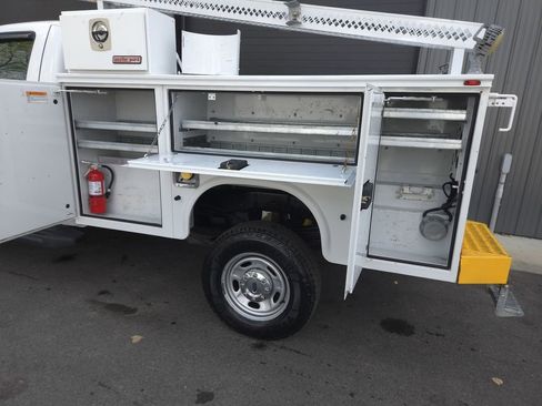 Used 2015 Ford F250 XL w/ XL Value Package image 4