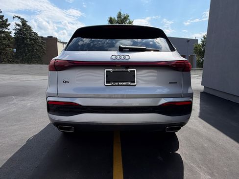 Used 2025 Audi Q5 Premium Plus w/ Premium Plus AWD/4WD image 11