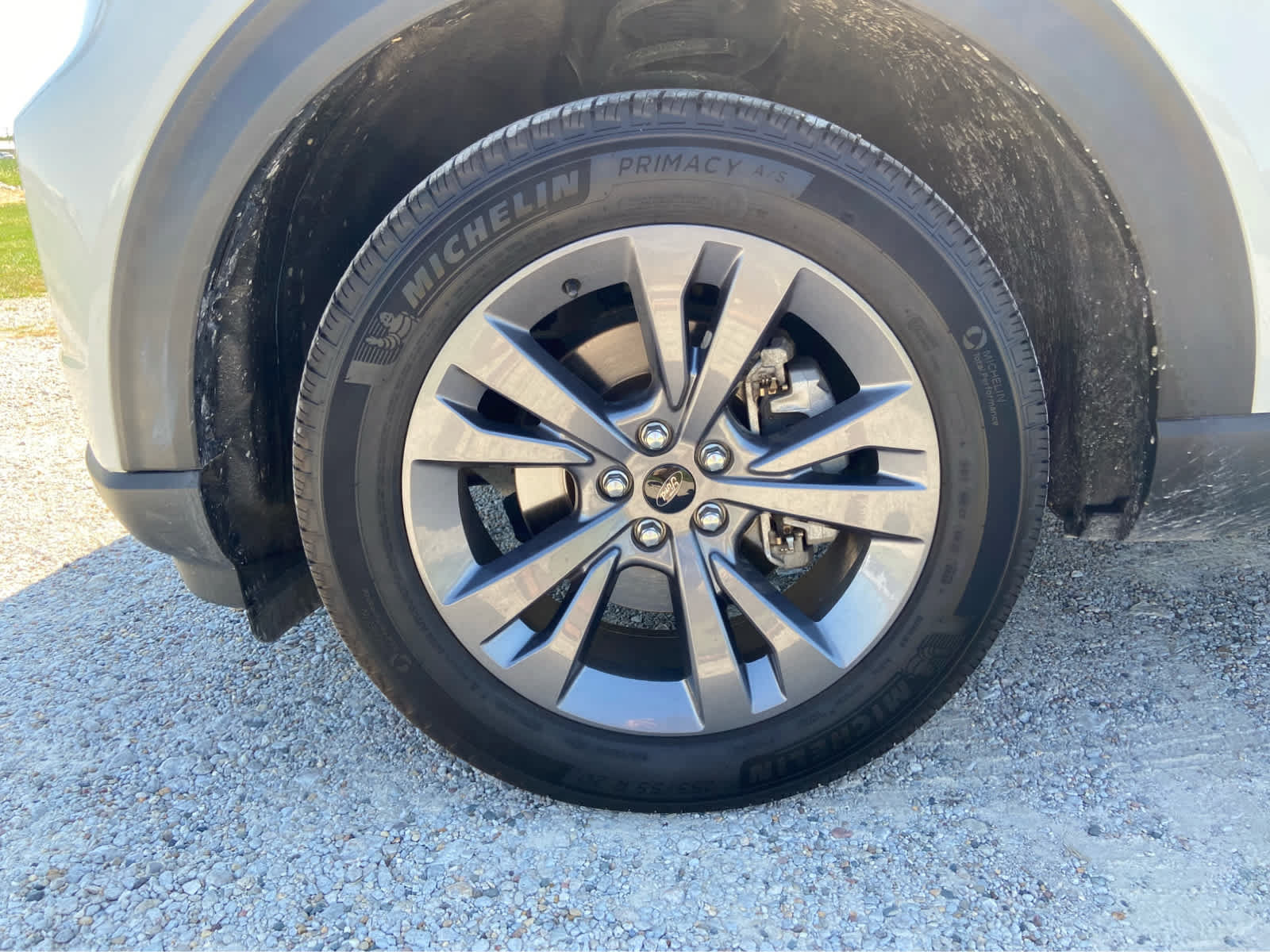 Used 2024 Ford Explorer XLT w/ Equipment Group 202A AWD/4WD image 19