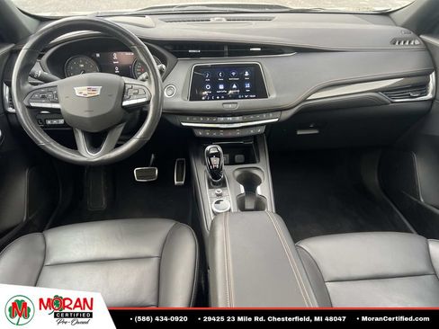 Used 2022 Cadillac XT4 Sport w/ Comfort Package AWD/4WD image 13
