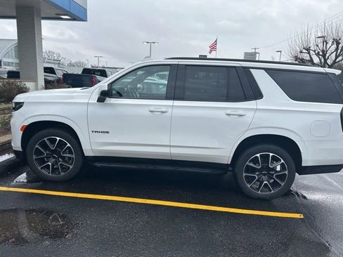 Used 2021 Chevrolet Tahoe RST w/ Luxury Package image 2