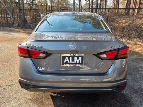 Used 2024 Nissan Altima 2.5 SV image 11