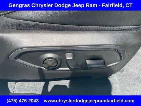 Used 2024 Jeep Grand Cherokee Limited w/ Black Appearance Package AWD/4WD image 16