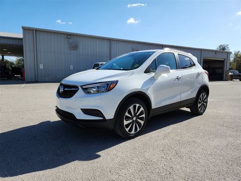 Used 2021 Buick Encore Preferred image 2
