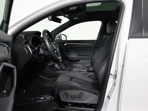 Used 2024 Audi Q3 2.0T Premium w/ Convenience Package AWD/4WD image 10