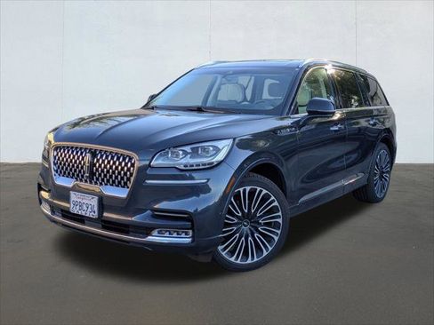 Used 2023 Lincoln Aviator Black Label w/ Class IV Trailer Tow Package image 1