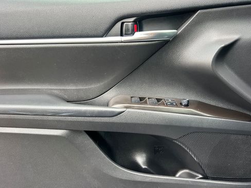Certified 2022 Toyota Camry SE FWD image 12