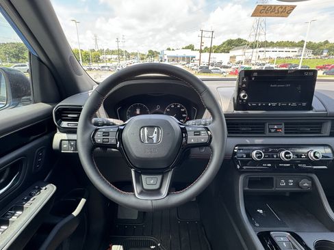 New 2025 Honda Pilot TrailSport image 29
