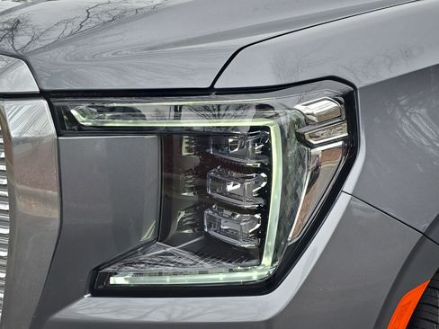 Used 2021 GMC Yukon Denali image 32