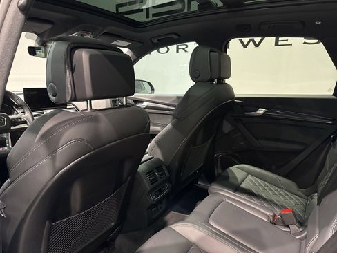 Used 2025 Audi SQ5 Prestige image 37