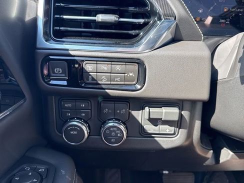 New 2026 GMC Yukon XL Elevation w/ Elevation Premium Package AWD/4WD image 24
