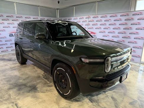 Used 2025 Rivian R1S Adventure AWD/4WD image 5