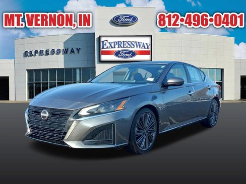 Used 2023 Nissan Altima 2.5 SL image 1