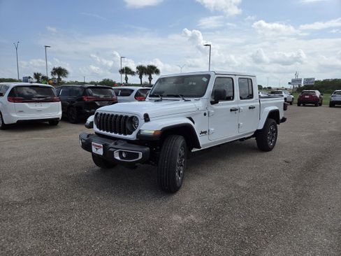 New 2026 Jeep Gladiator Sport AWD/4WD image 3