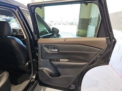 Certified 2023 Nissan Rogue SV w/ SV Premium B Package image 19