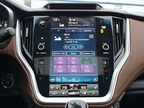 Used 2020 Subaru Outback Touring XT image 17