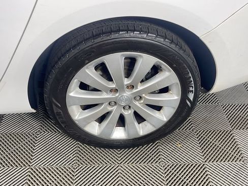 Used 2016 Buick Verano FWD image 29