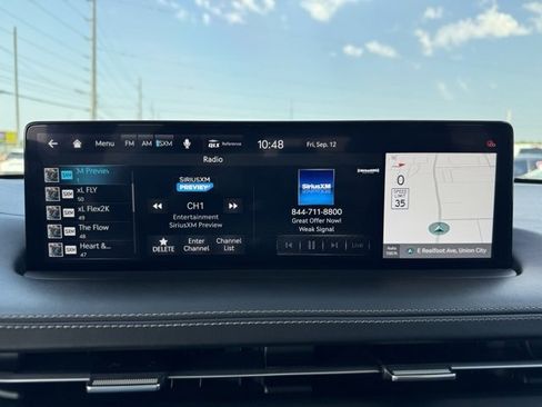 Used 2025 Genesis GV70 3.5T Sport w/ Sport Advanced Package image 10