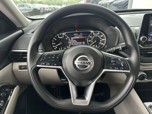 Used 2021 Nissan Altima 2.5 SV FWD image 24