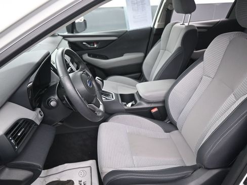 Used 2025 Subaru Outback Premium AWD/4WD image 27