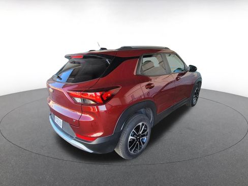 Used 2025 Chevrolet TrailBlazer LT image 4