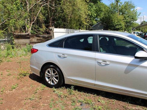 Used 2016 Hyundai Sonata SE FWD image 5