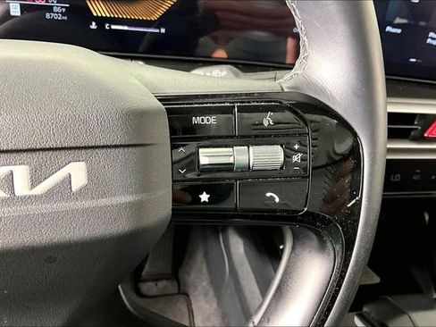 Certified 2026 Kia Sorento S w/ S Panoramic Sunroof Package FWD image 11