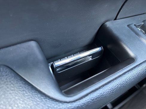 Used 2024 Ford Expedition XLT image 26