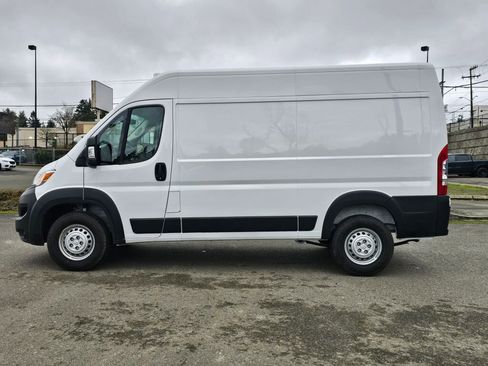 New 2026 RAM ProMaster 2500 w/ Convenience Group image 5