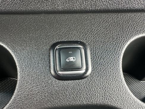 Used 2024 Mercedes-Benz Sprinter 2500 image 33