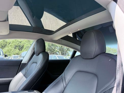 Used 2019 Tesla Model 3 Standard Range Plus RWD image 9