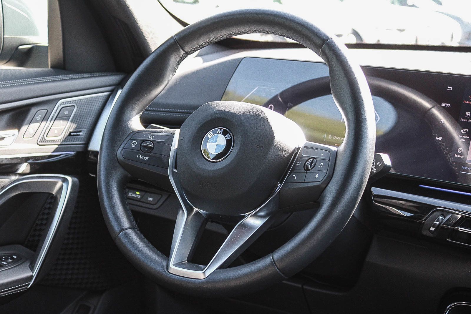 Used 2026 BMW X1 xDrive28i AWD/4WD image 15