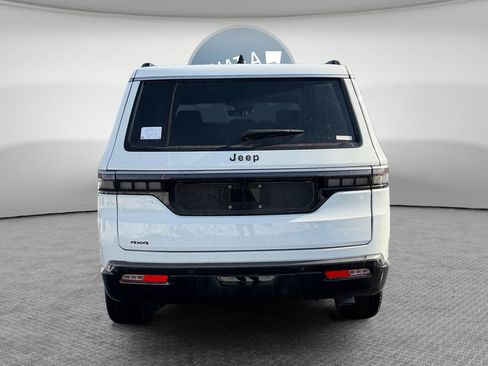 New 2026 Jeep Grand Wagoneer 4WD image 8