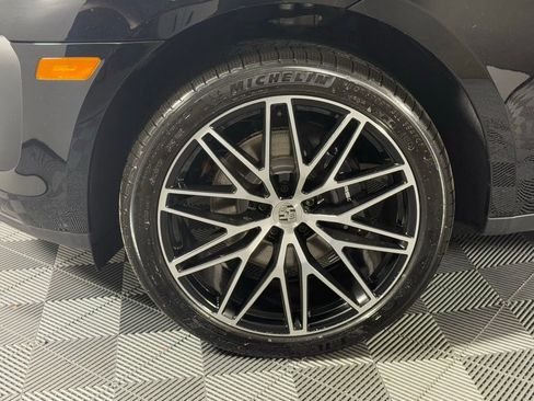 New 2026 Porsche Macan image 11