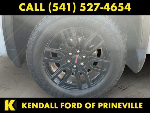 Used 2024 GMC Sierra 1500 Elevation w/ Elevation Premium Package AWD/4WD image 9