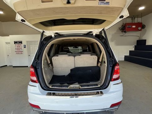 Used 2011 Mercedes-Benz GL 450 4MATIC image 4