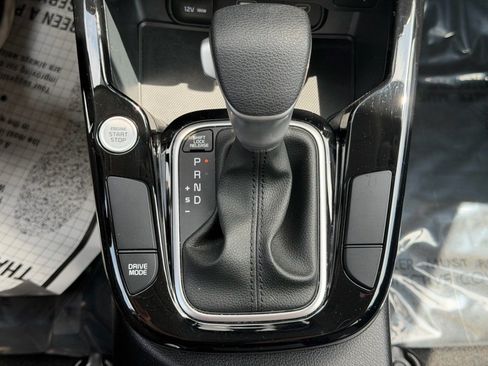 Used 2024 Kia Soul S FWD image 15