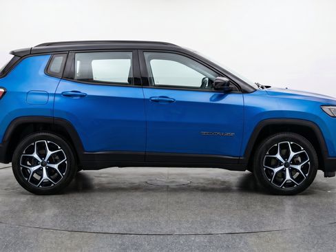 Used 2025 Jeep Compass Limited AWD/4WD image 11