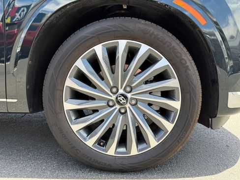 Used 2025 Hyundai Palisade Calligraphy FWD image 13