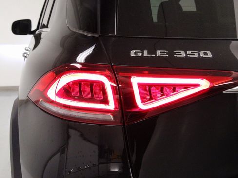 Certified 2021 Mercedes-Benz GLE 350 4MATIC image 11