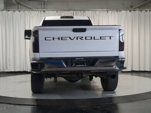 Used 2022 Chevrolet Silverado 2500 LT w/ Convenience Package AWD/4WD image 9