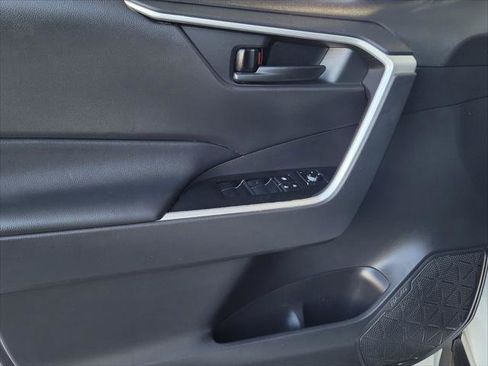 Certified 2023 Toyota RAV4 LE image 9