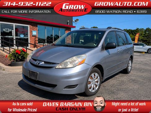 Used 2010 Toyota Sienna FWD image 1