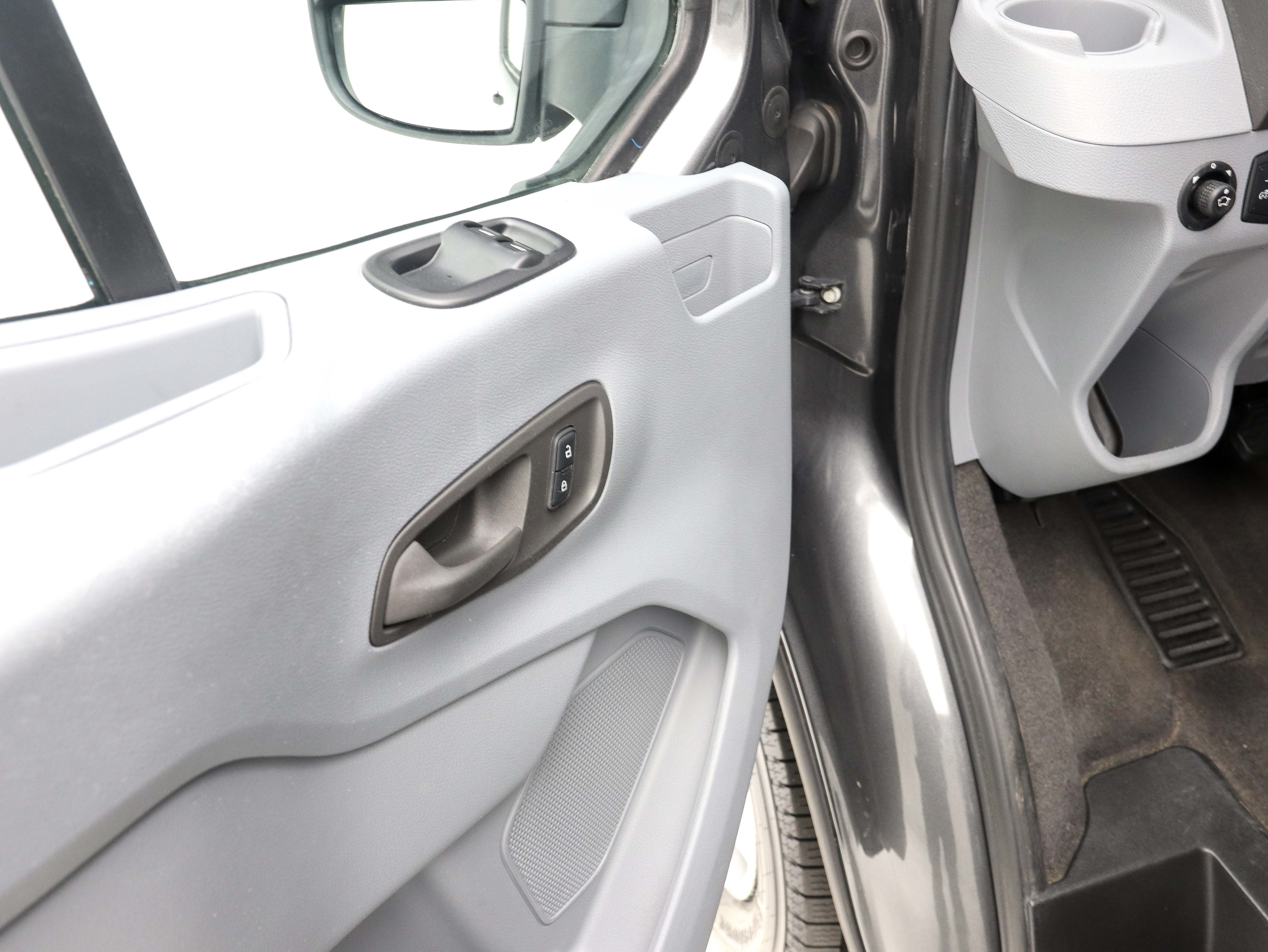 Used 2016 Ford Transit 350 XLT RWD image 21