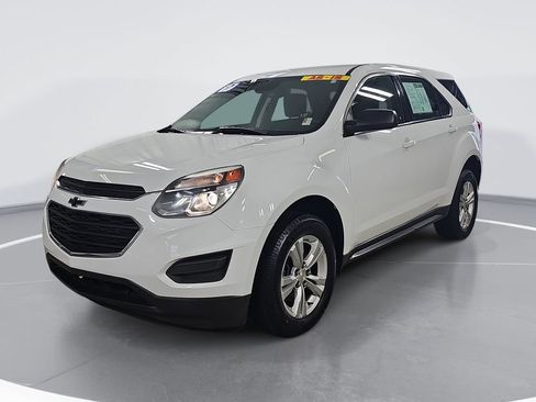 Used 2017 Chevrolet Equinox LS FWD image 9