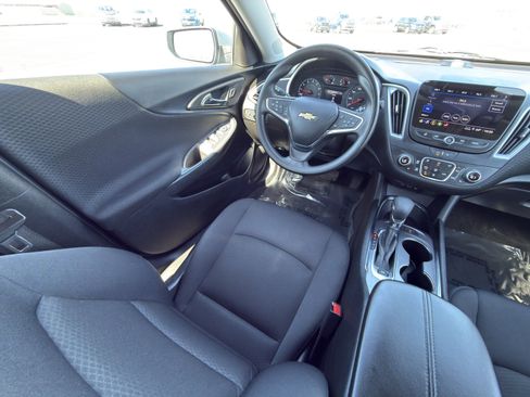 Used 2024 Chevrolet Malibu LT FWD image 21