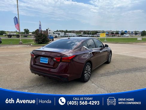Used 2024 Nissan Altima 2.5 SV FWD image 5
