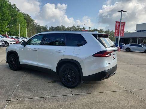 Used 2025 Toyota Grand Highlander AWD Hybrid image 3
