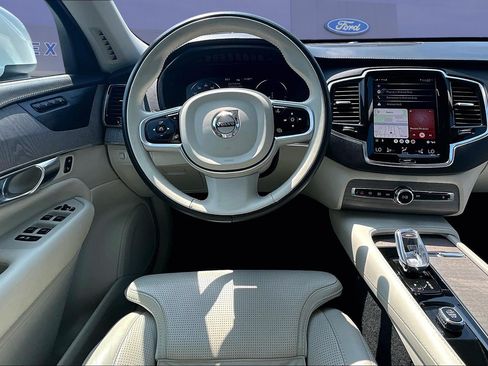 Used 2022 Volvo XC90 T8 Inscription w/ Advanced Package AWD/4WD image 8