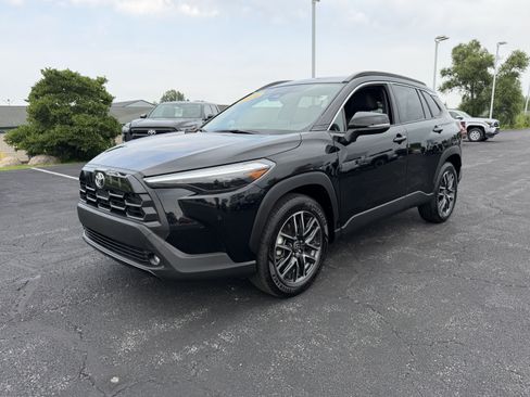 Certified 2026 Toyota Corolla Cross XLE AWD/4WD image 5
